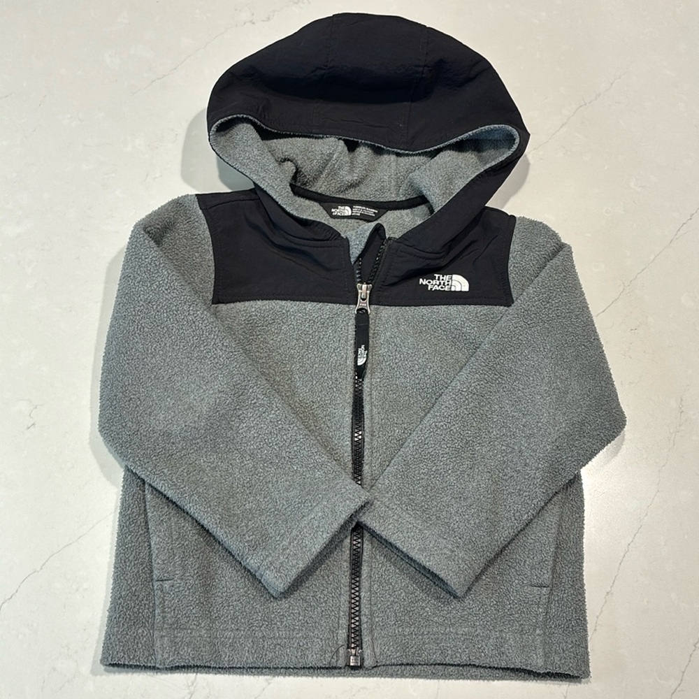 North Face Boys 4T Hooded Jacket